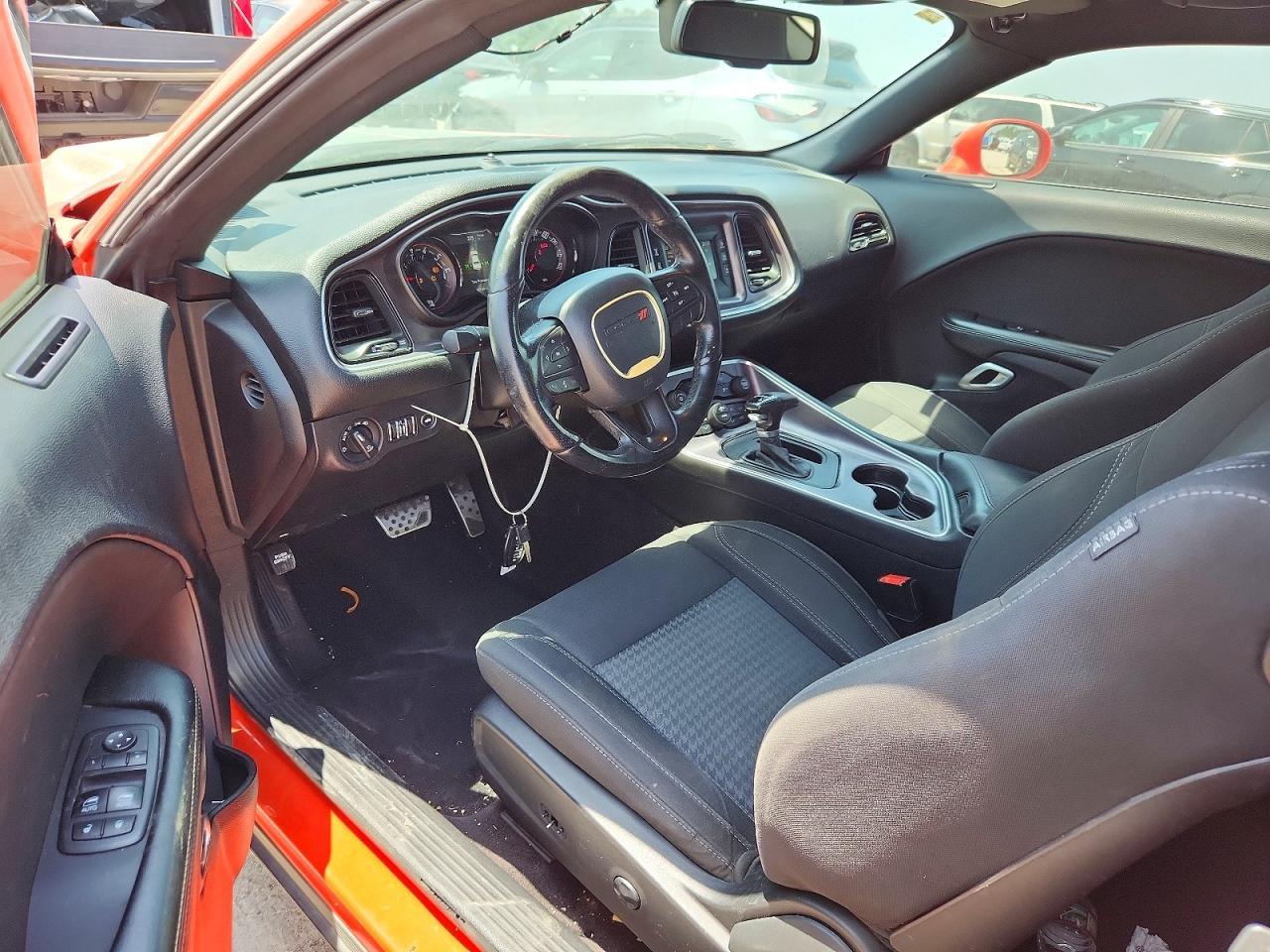 2017 Dodge Challenger Sxt - zdjęcie 8