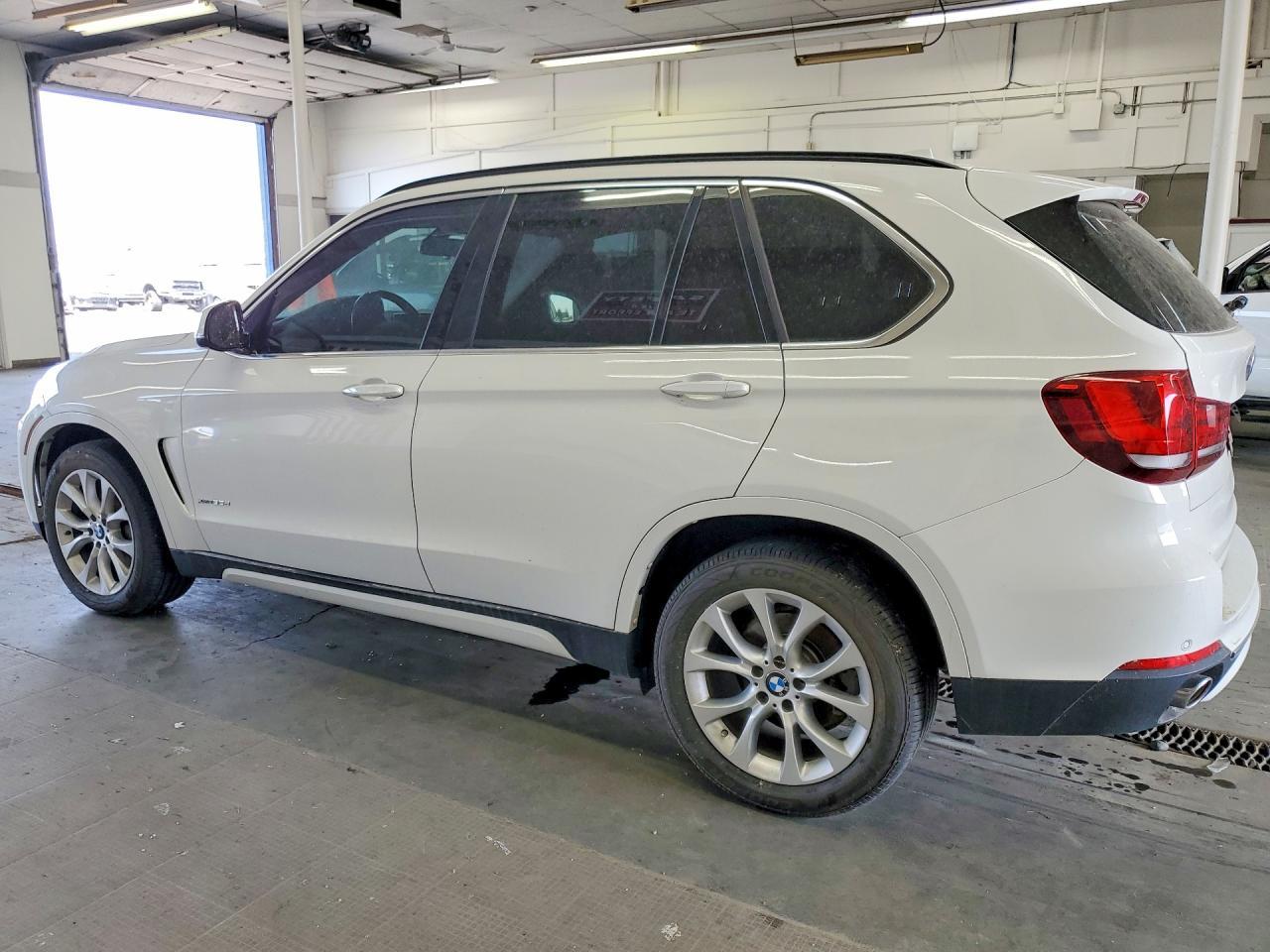 2015 BMW X5 xDrive35D - zdjęcie 2