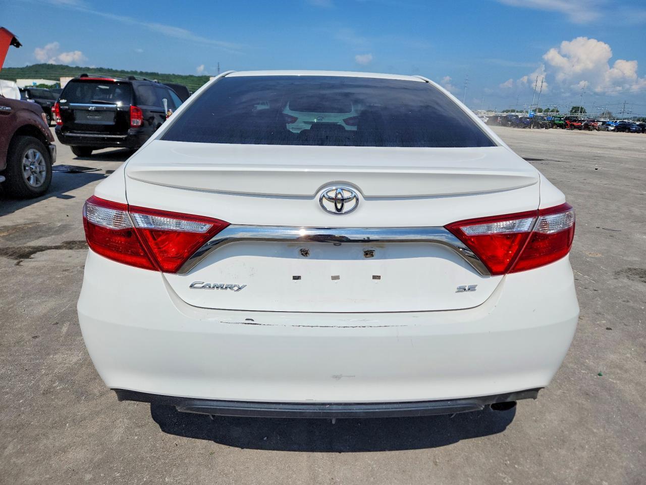 2016 Toyota Camry Se - zdjęcie 6