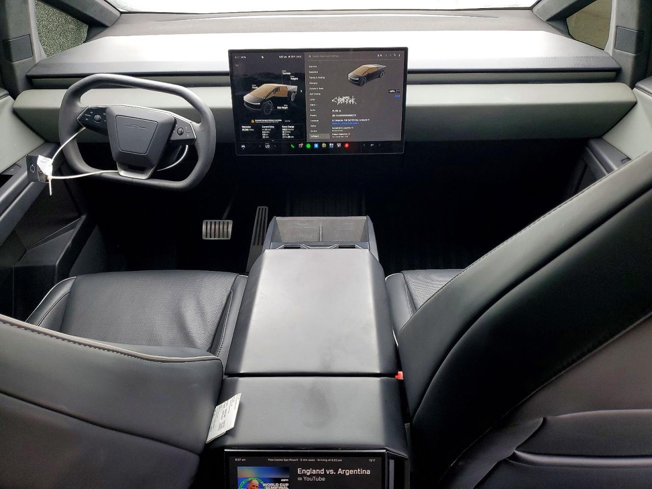 2025 Tesla Cybertruck - zdjęcie 8