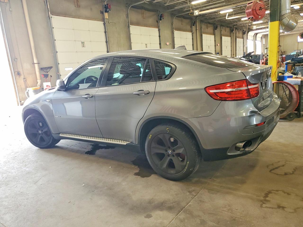 2014 BMW X6 xDrive35I - zdjęcie 2