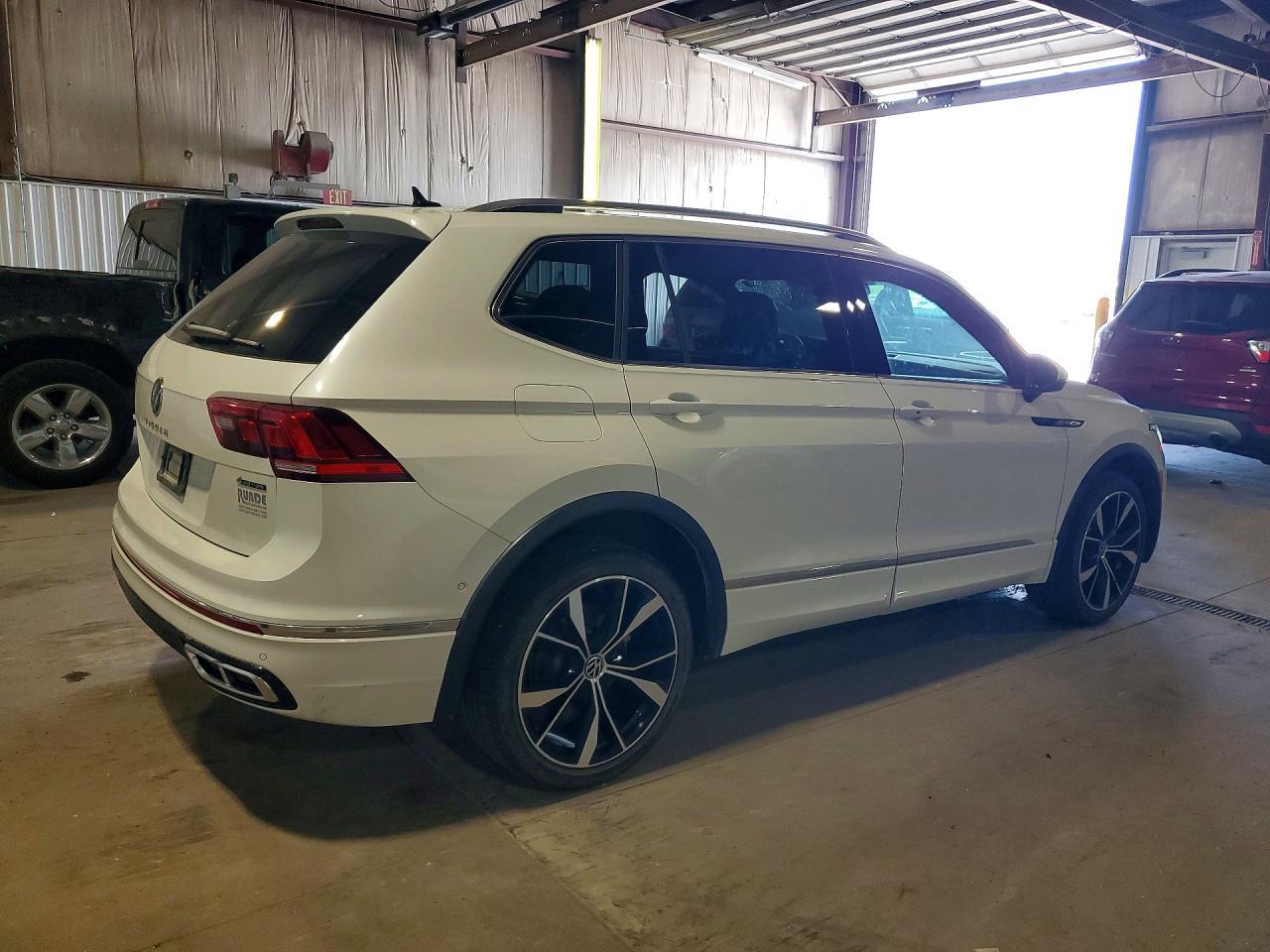 2023 Volkswagen Tiguan Sel R-Line Black - zdjęcie 3