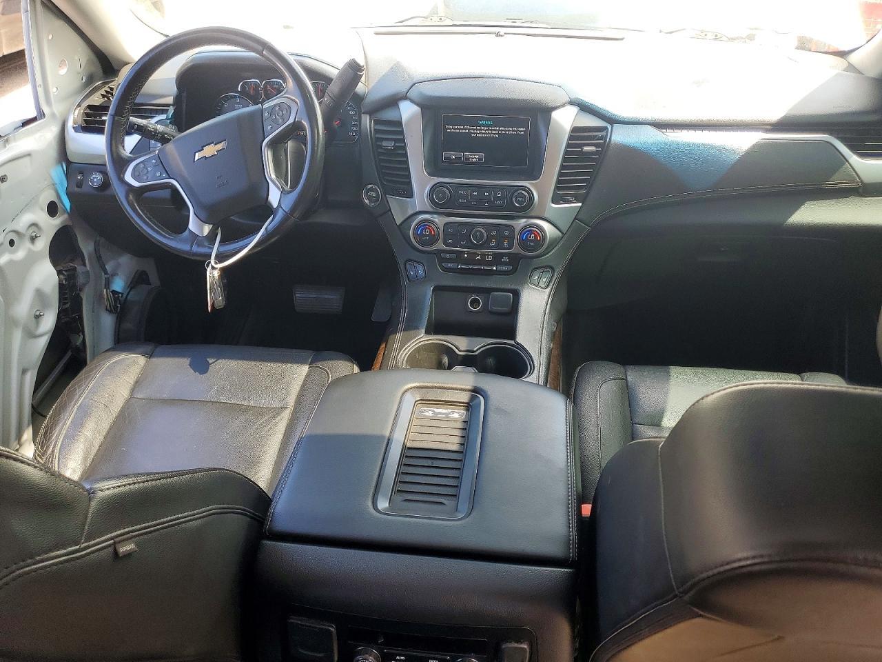 2016 Chevrolet Suburban K1500 Lt - zdjęcie 8