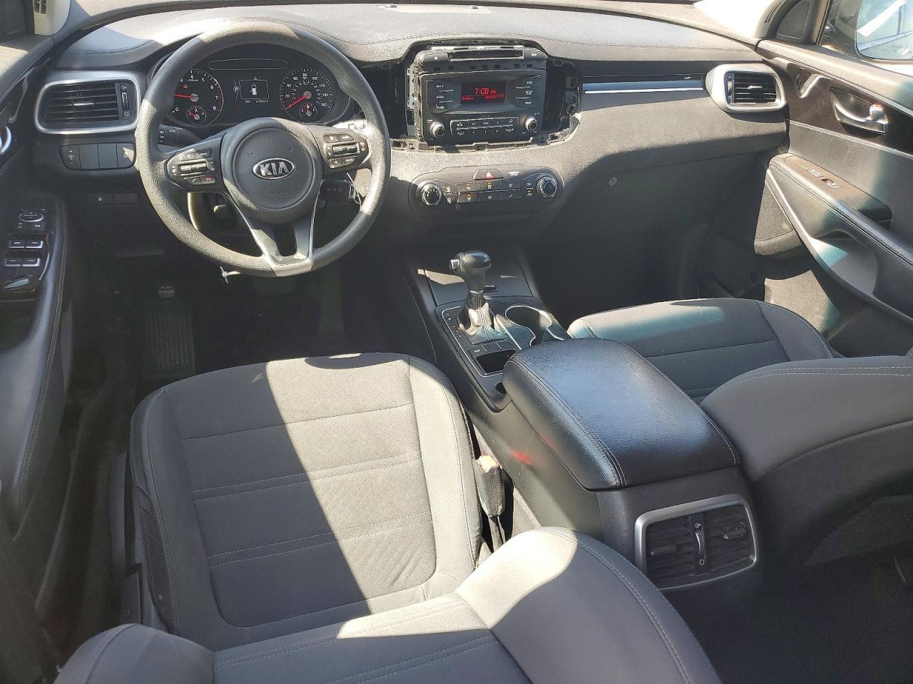 2016 Kia Sorento L - zdjęcie 8
