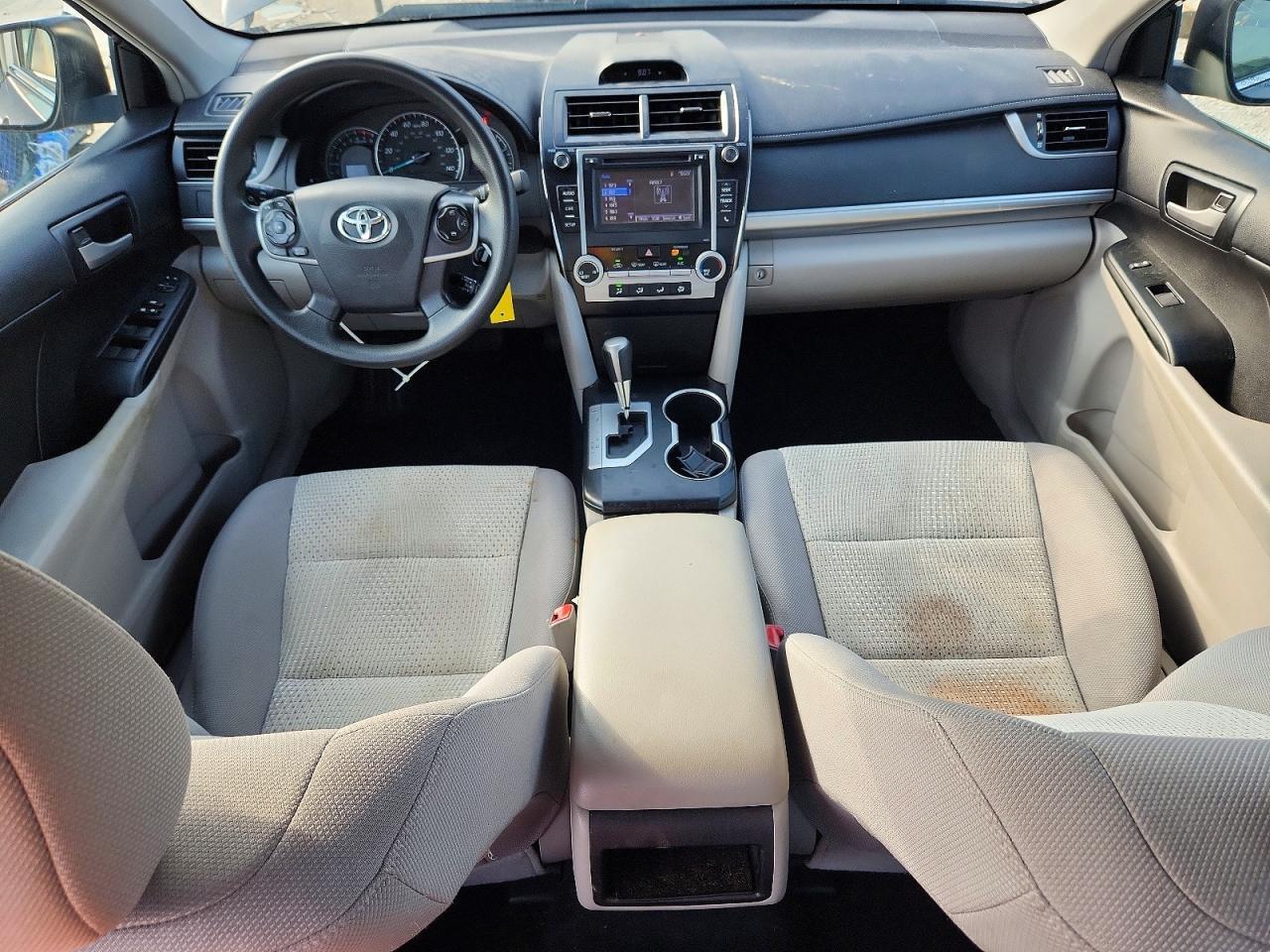 2014 Toyota Camry Le - zdjęcie 8