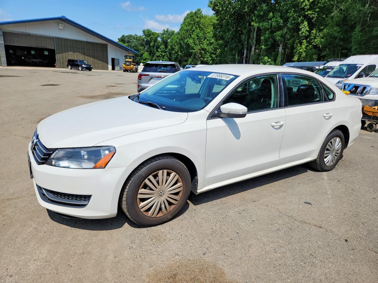 2015 Volkswagen Passat S - zdjęcie główne