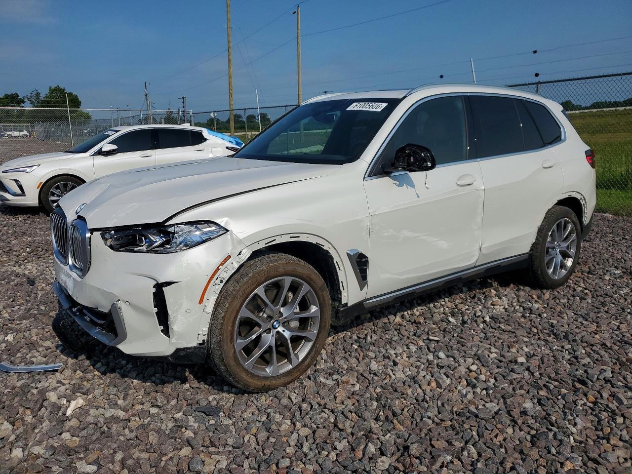 2026 BMW X5 xDrive40I - zdjęcie główne