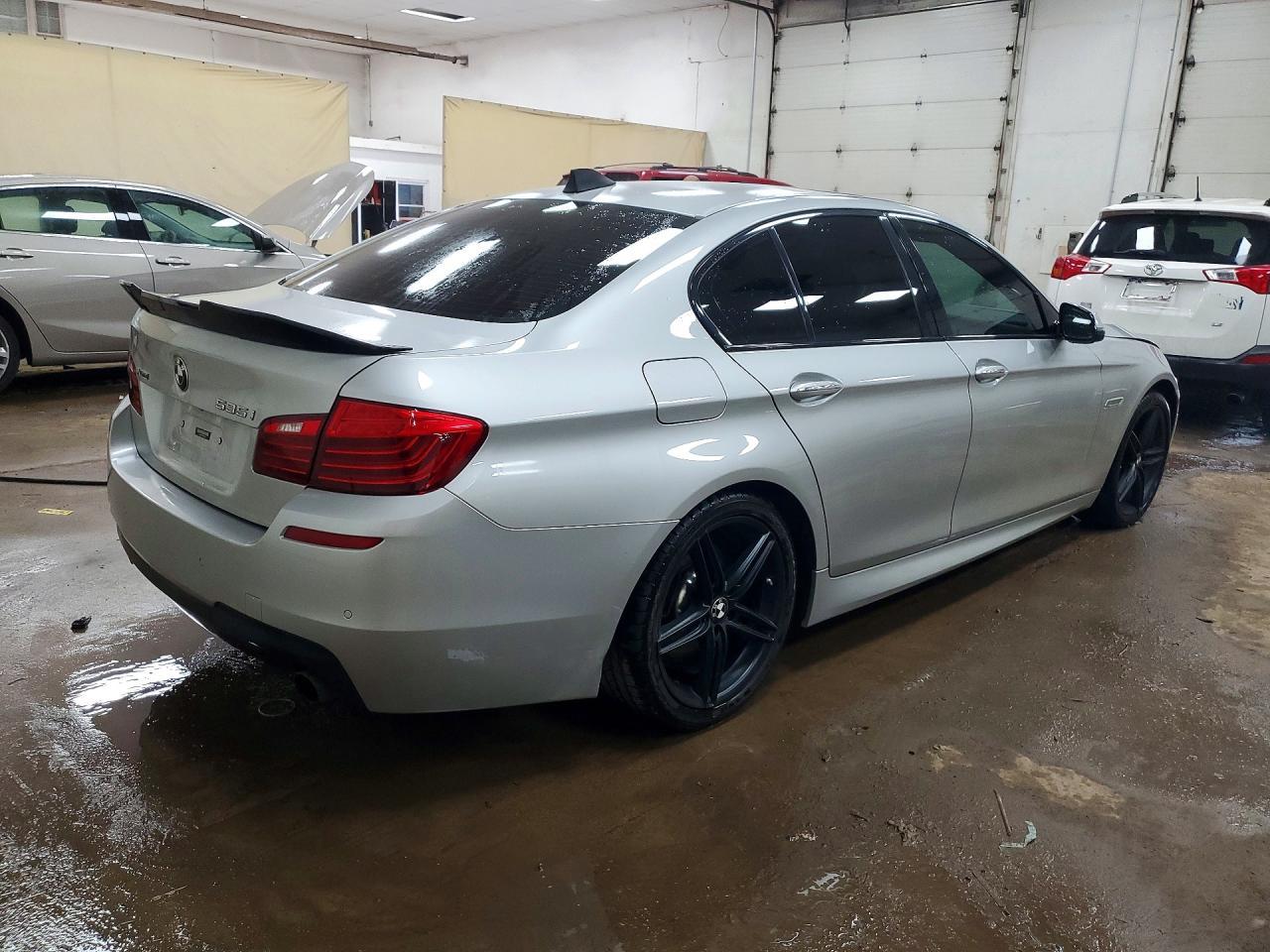 2016 BMW 535 Xi - zdjęcie 3