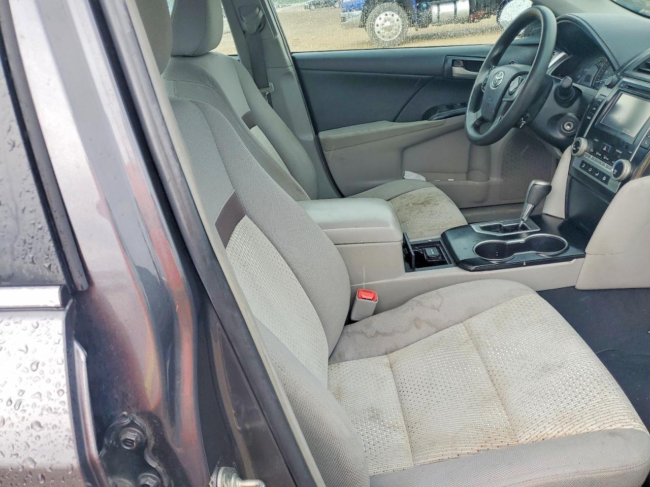 2014 Toyota Camry Le - zdjęcie 8