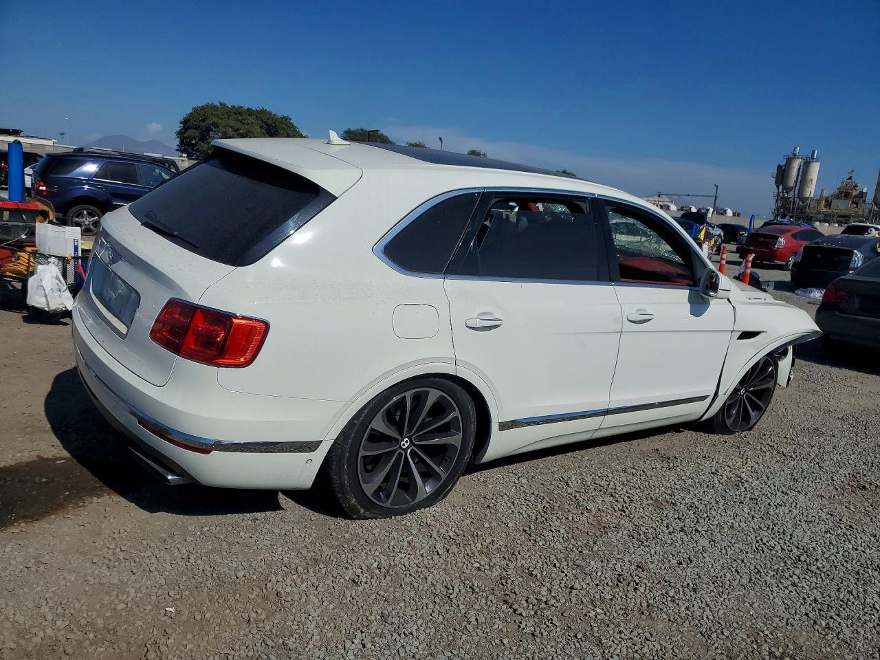 2018 Bentley Bentayga - zdjęcie 3