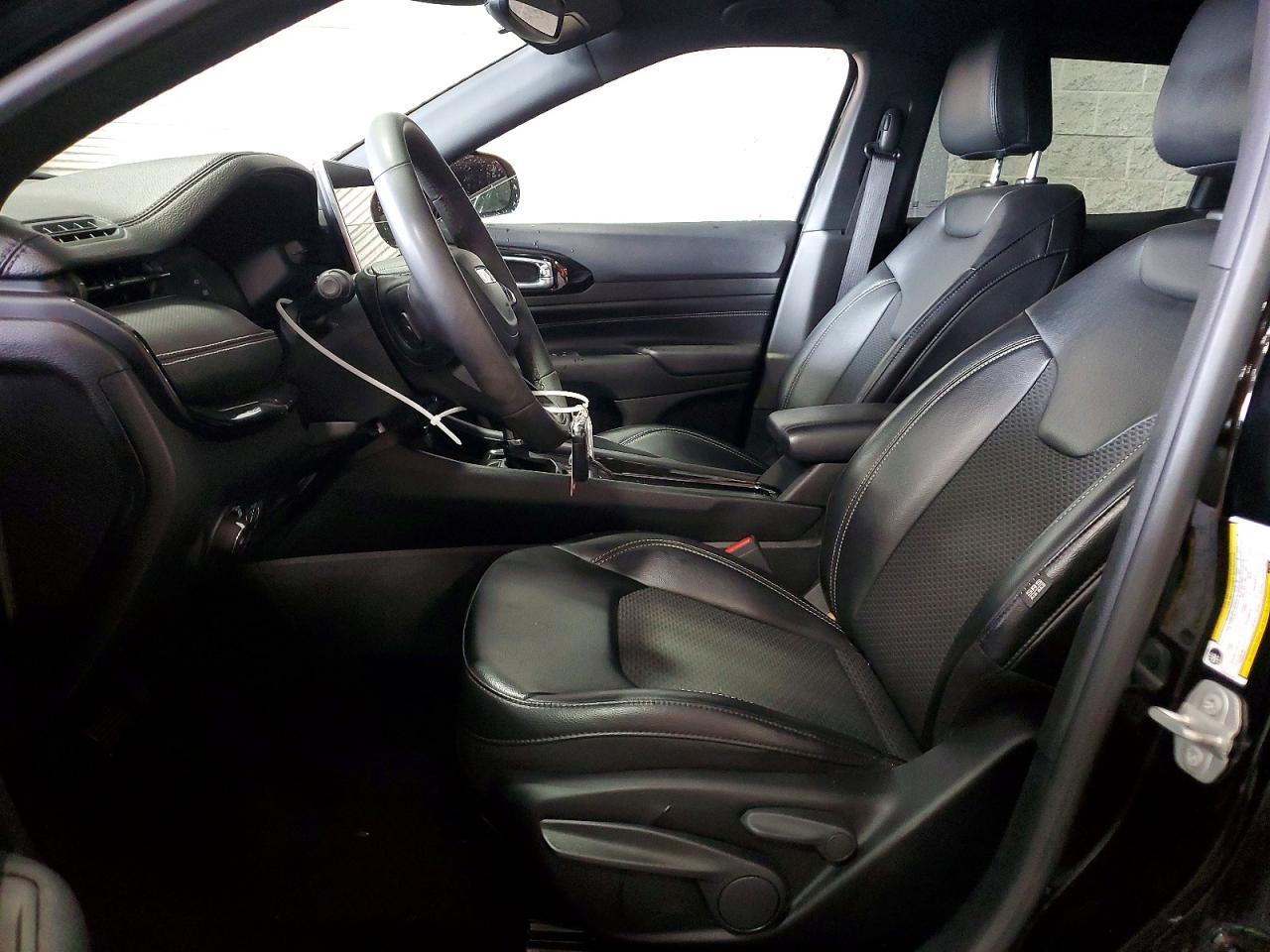 2023 Jeep Compass Latitude - zdjęcie 7