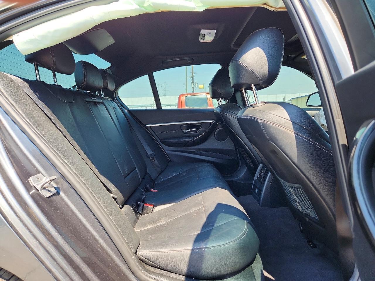 2018 BMW 330 I - zdjęcie 10