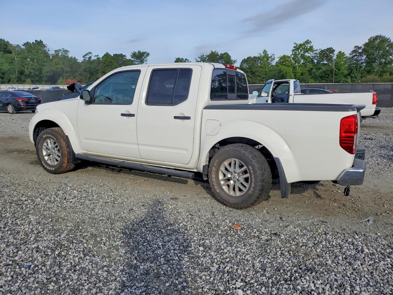 2020 Nissan Frontier Sv - zdjęcie 2