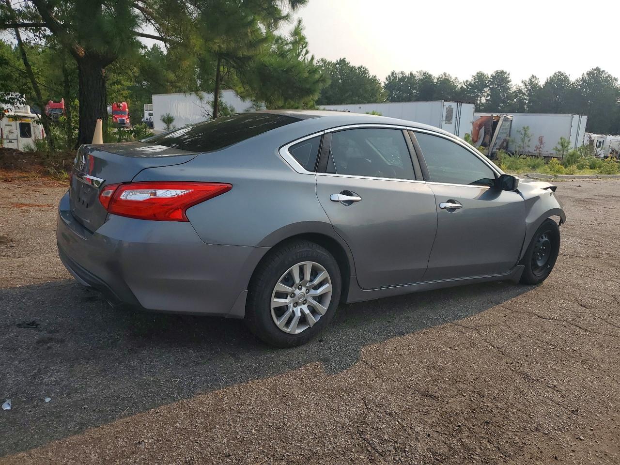 2016 Nissan Altima - zdjęcie 3