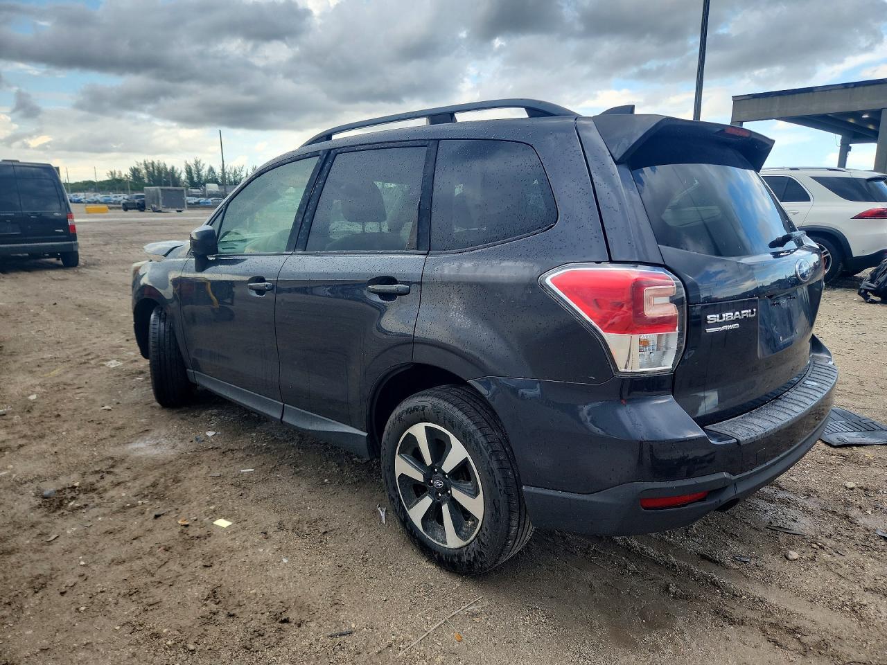 2017 Subaru Forester 2.5I Premium - zdjęcie 2