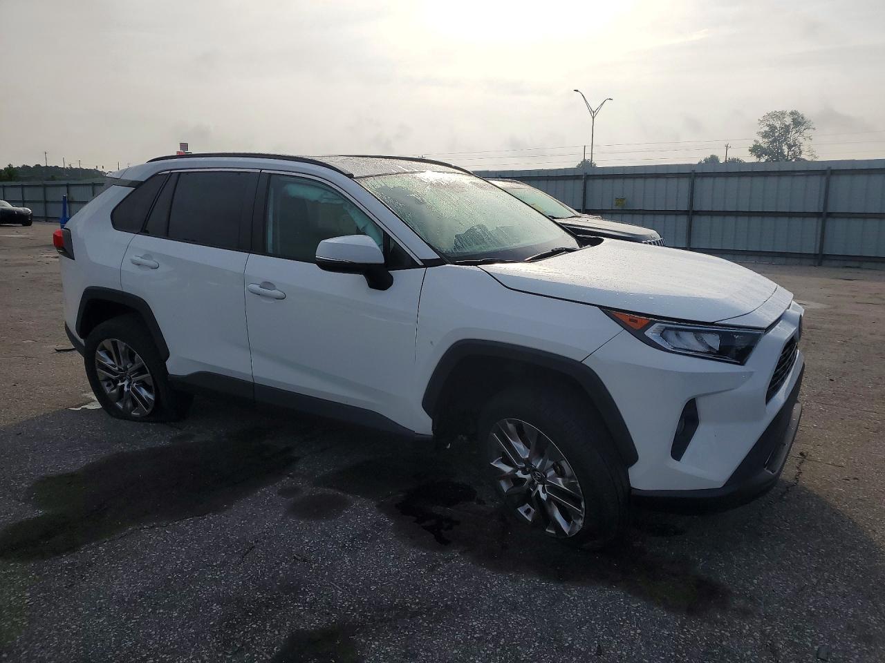 2020 Toyota Rav4 Xle Premium - zdjęcie 4