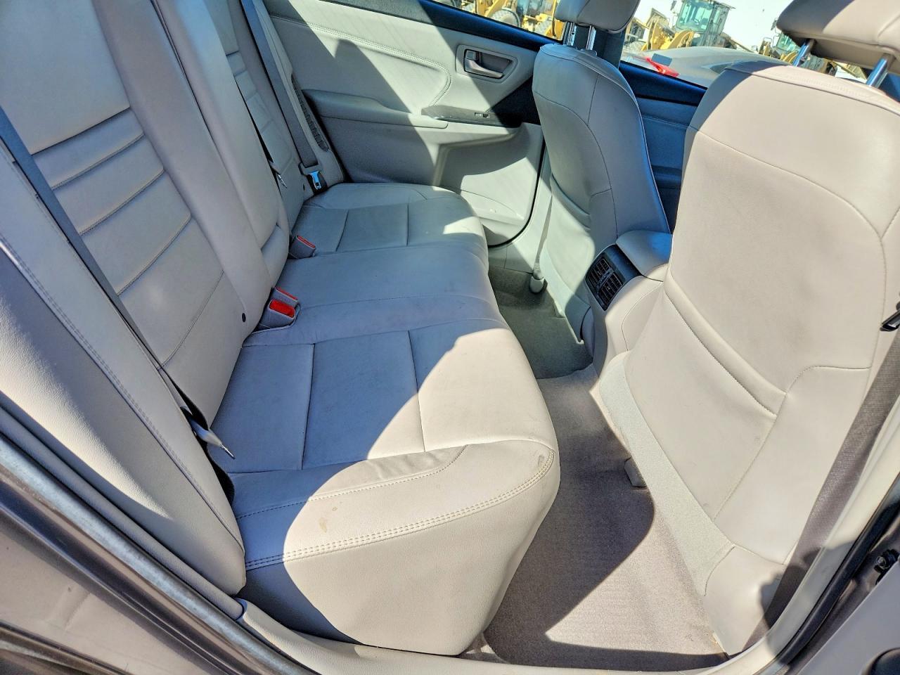 2017 Toyota Camry Hybrid Xle - zdjęcie 10