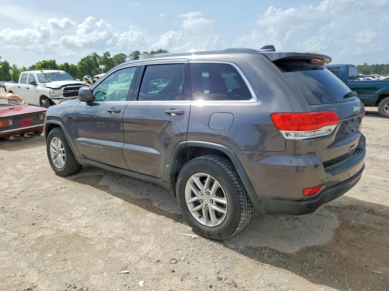2017 Jeep Grand Cherokee Laredo - zdjęcie 2