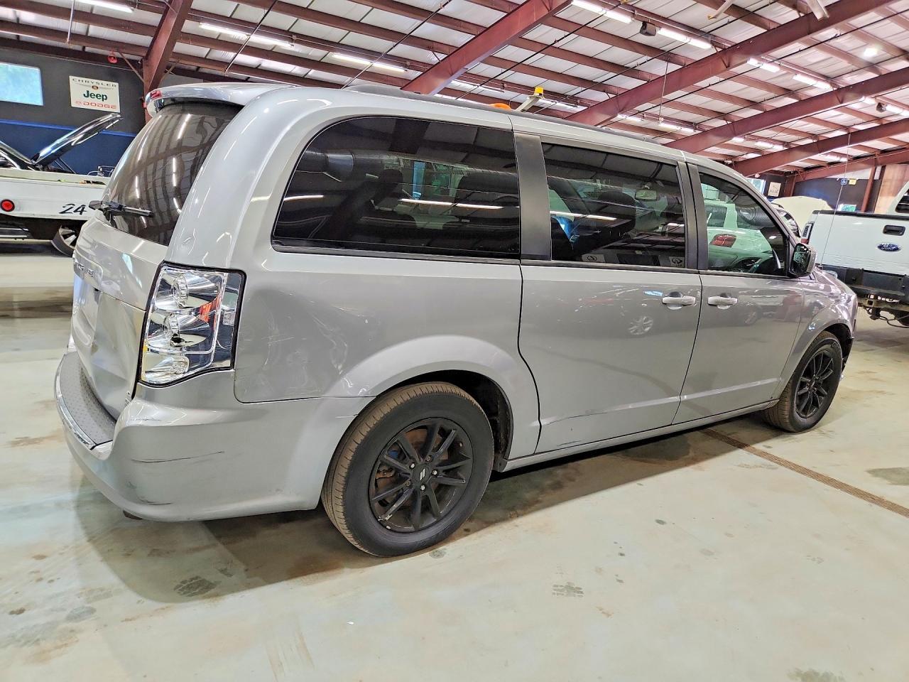 2019 Dodge Grand Caravan Gt - zdjęcie 3