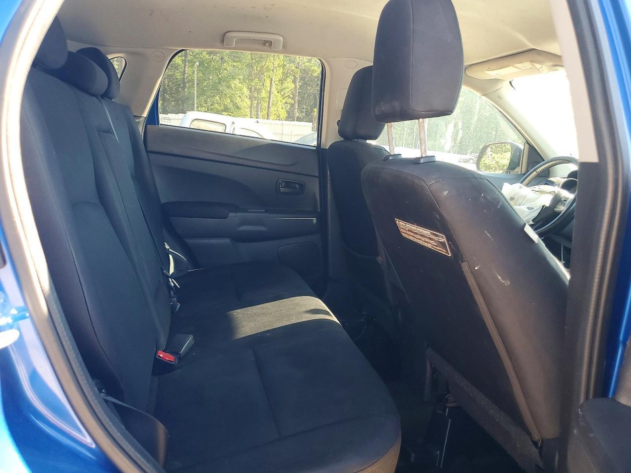 2015 Mitsubishi Outlander Sport Es - zdjęcie 11