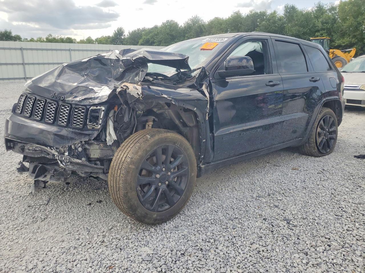 2021 Jeep Grand Cherokee Laredo - zdjęcie główne