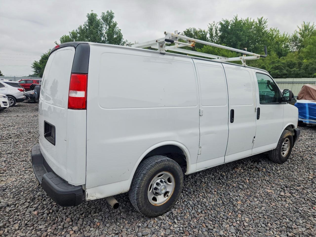 2020 Chevrolet Express G2500 - zdjęcie 3