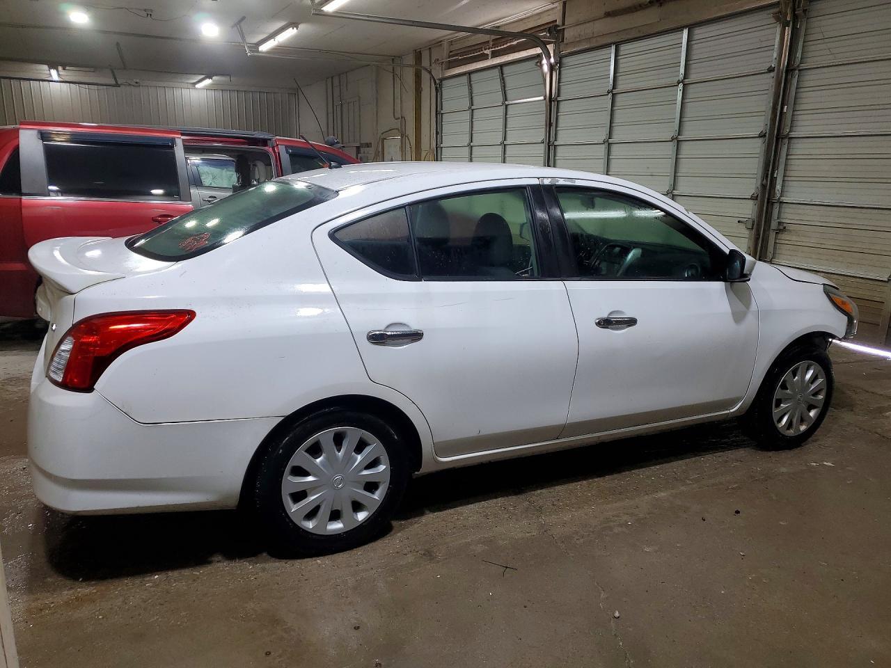 2018 Nissan Versa Sv - zdjęcie 3