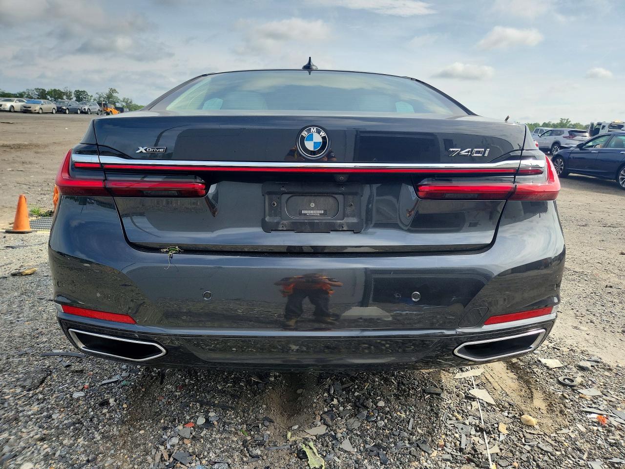 2021 BMW Seria 7 740i - zdjęcie 6