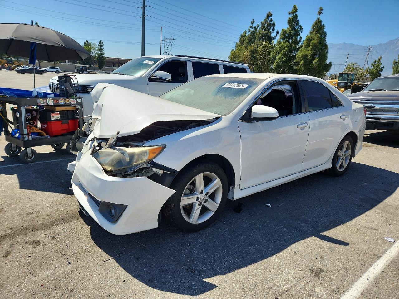 2014 Toyota Camry Se - zdjęcie główne