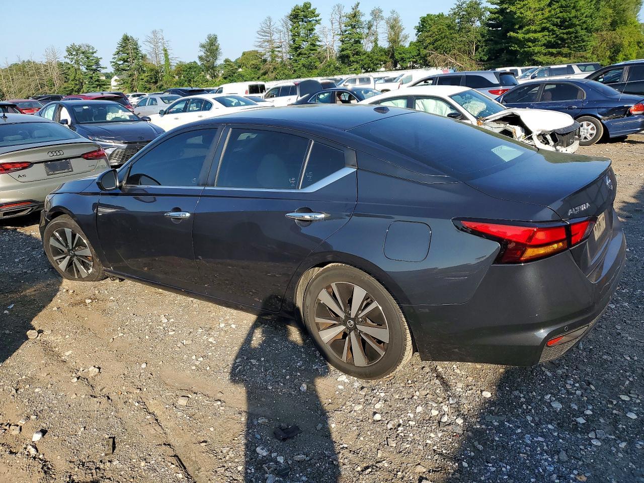 2021 Nissan Altima Sv - zdjęcie 2