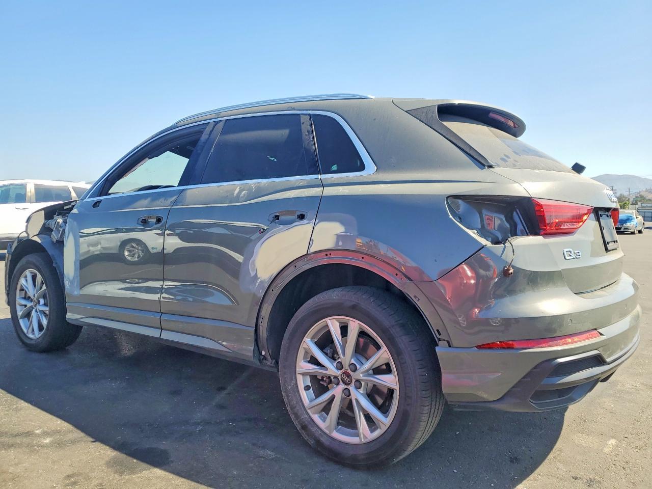 2022 Audi Q3 Premium S Line 45 - zdjęcie 2