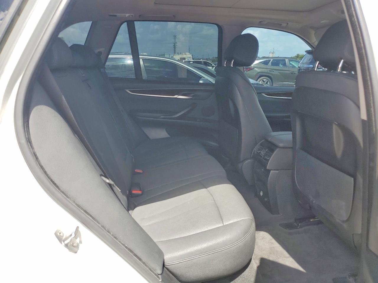2016 BMW X5 xDrive35I - zdjęcie 10