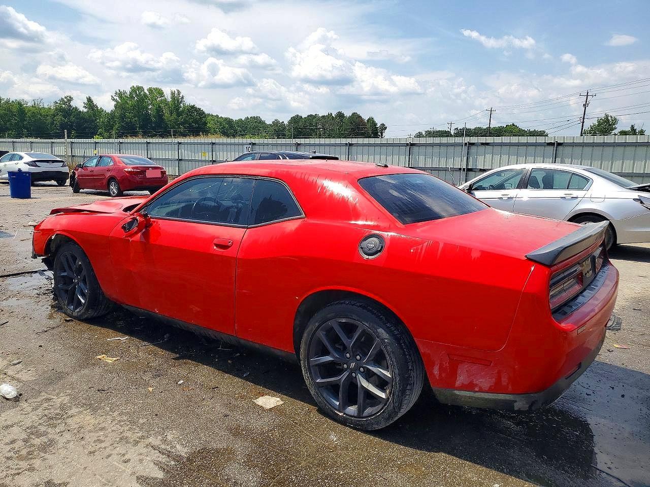 2022 Dodge Challenger Sxt - zdjęcie 2