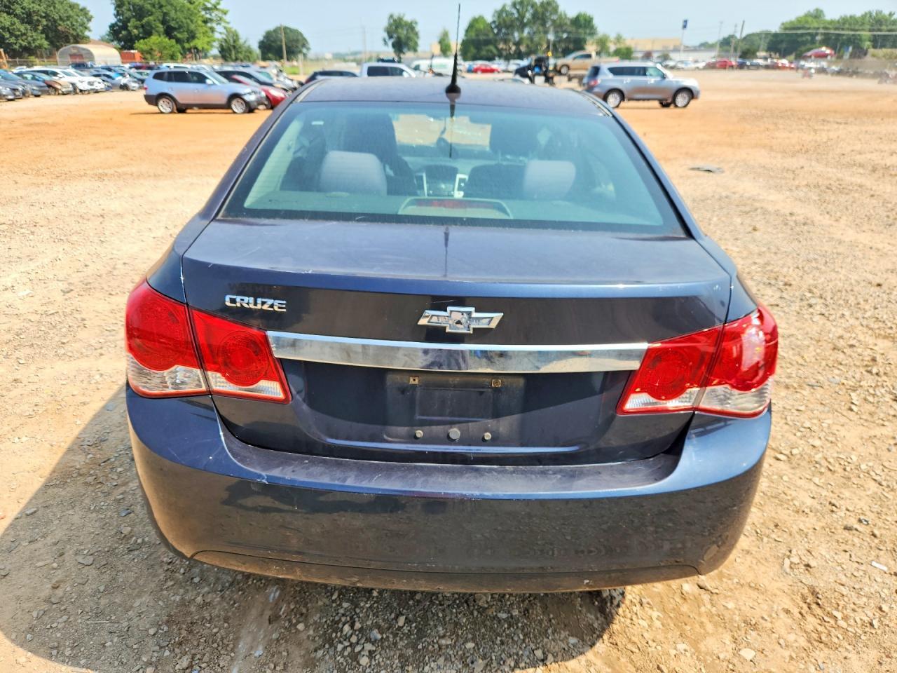 2014 Chevrolet Cruze Ls - zdjęcie 6