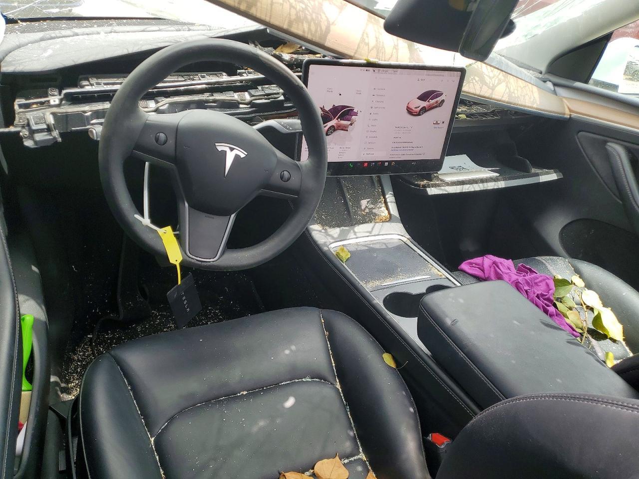 2024 Tesla Model Y - zdjęcie 8