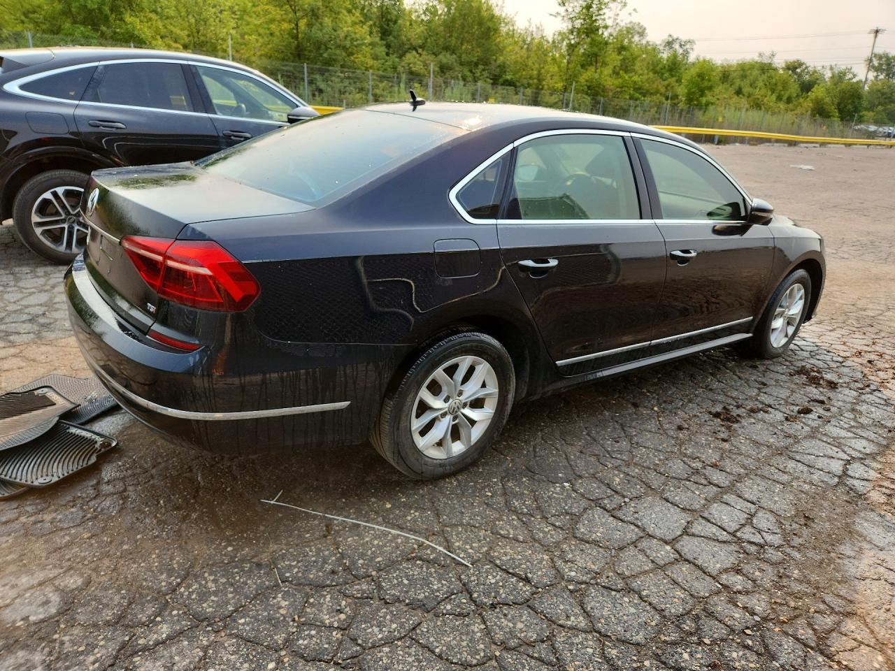 2017 Volkswagen Passat S - zdjęcie 3