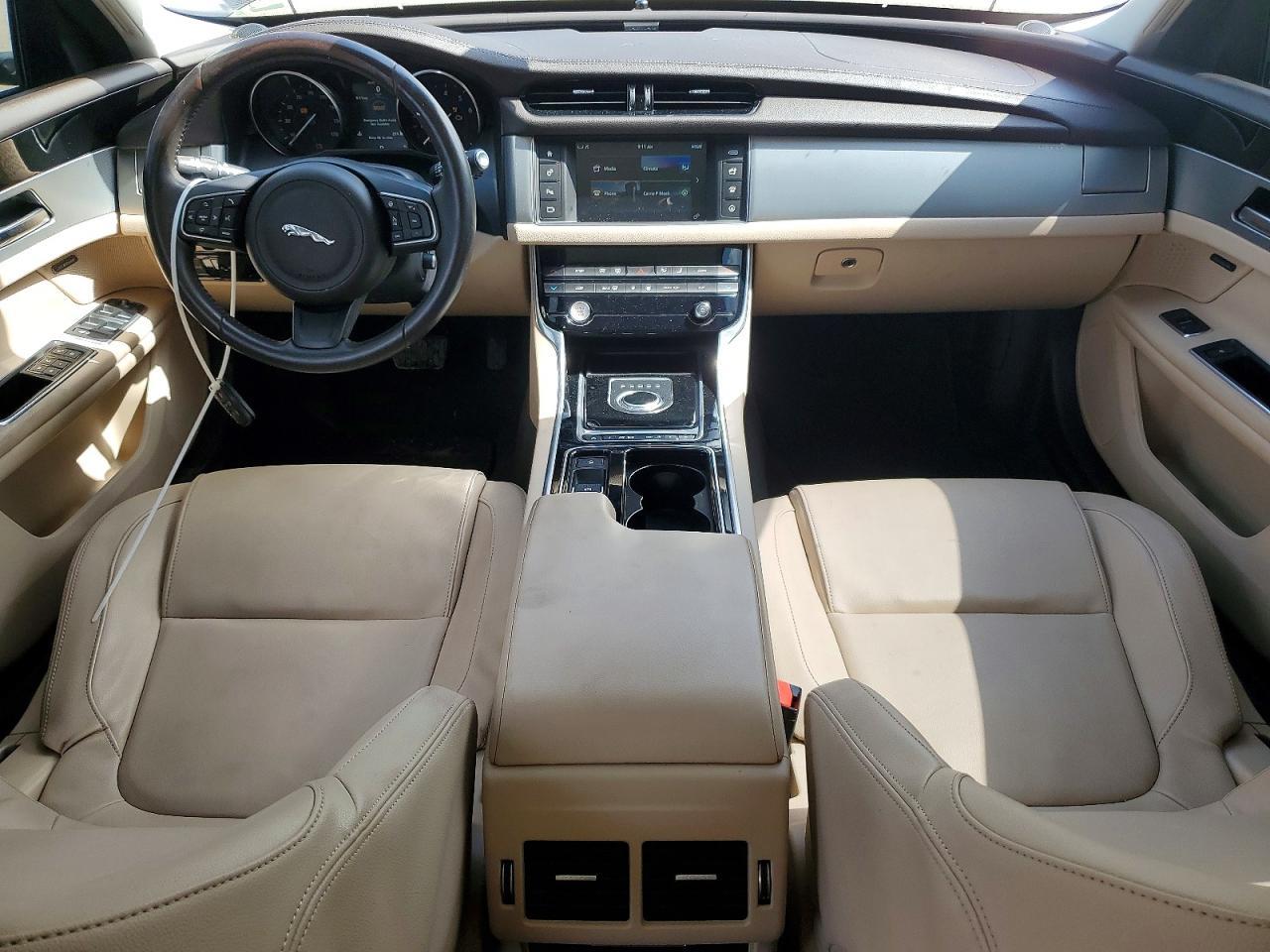 2017 Jaguar Xf Premium - zdjęcie 8
