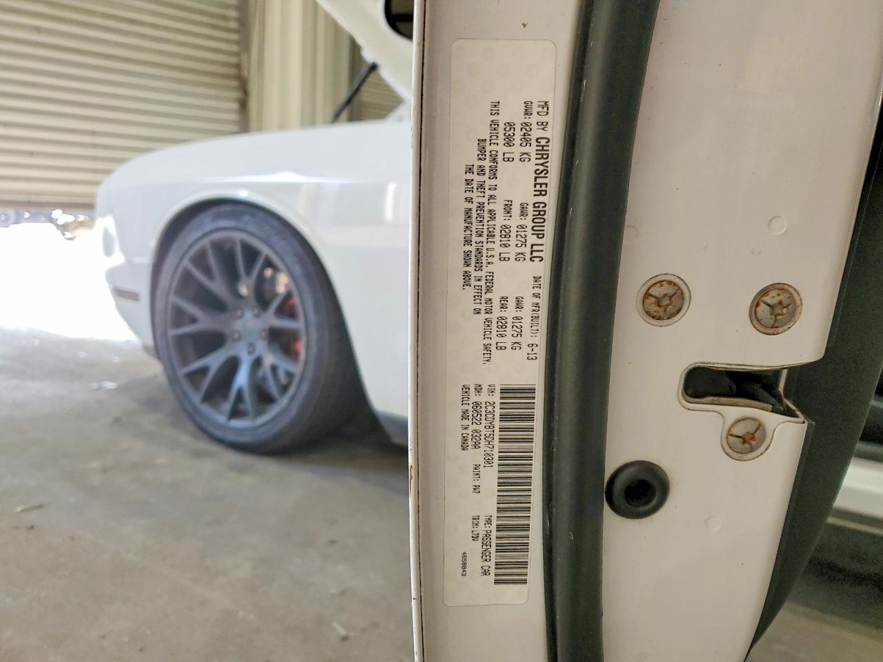 2013 Dodge Challenger R/T - zdjęcie 12