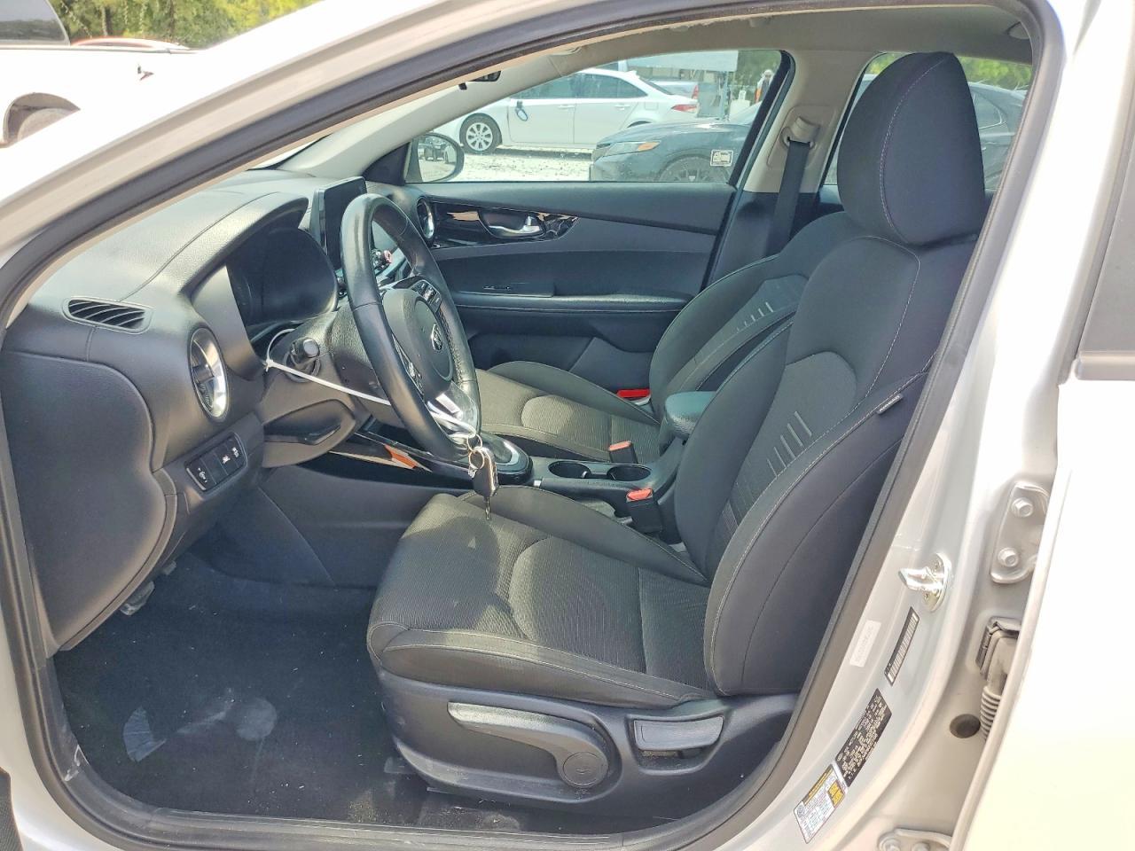 2019 Kia Forte S - zdjęcie 7