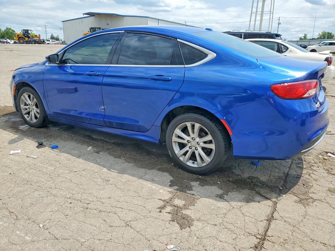 2015 Chrysler 200 Limited - zdjęcie 2