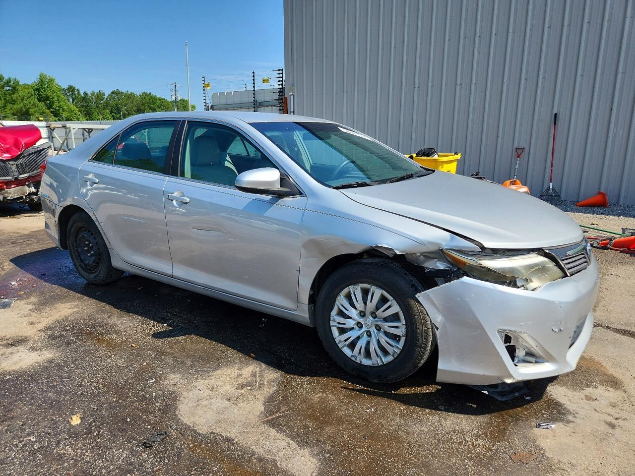 2014 Toyota Camry L - zdjęcie 4