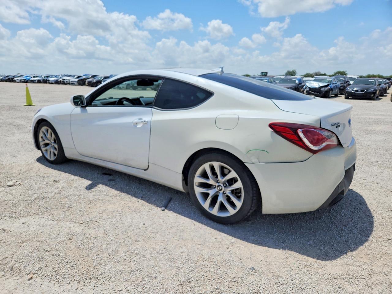 2013 Hyundai Genesis Coupe 2.0T - zdjęcie 2