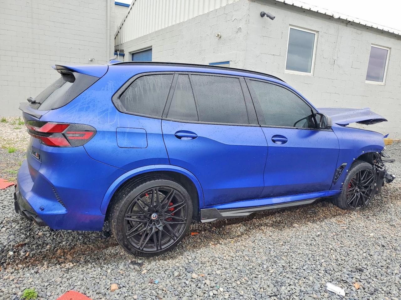 2025 BMW X5 M Competition - zdjęcie 3