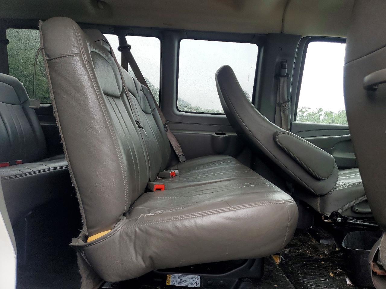 2013 Chevrolet Express G1500 Ls - zdjęcie 11