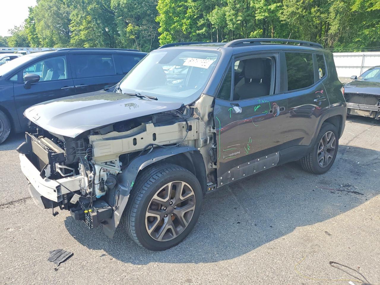 2016 Jeep Renegade Latitude - zdjęcie główne