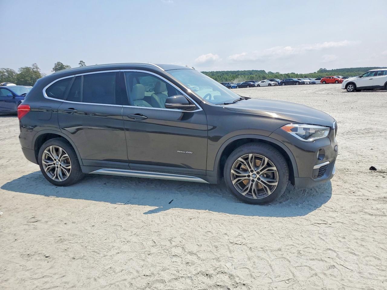 BMW X1 - zdjęcie 4