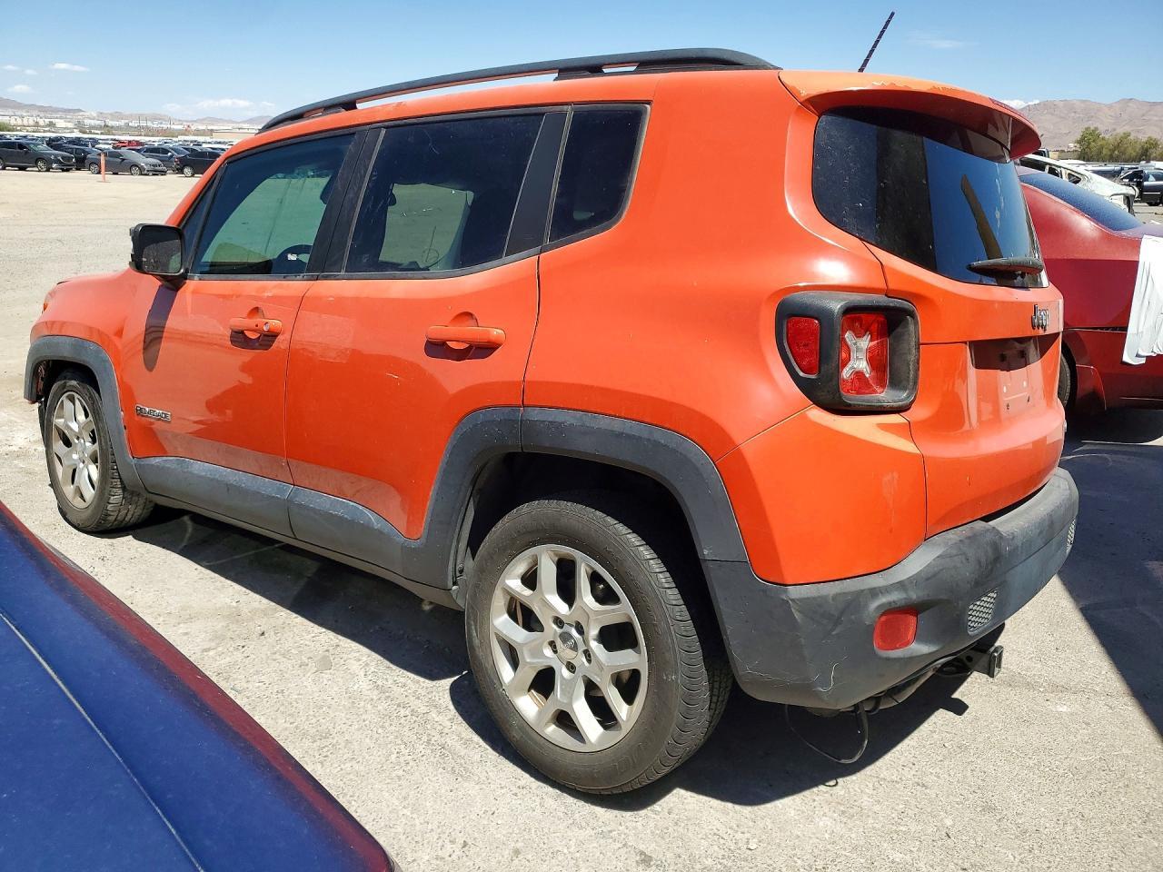 2015 Jeep Renegade Latitude - zdjęcie 2