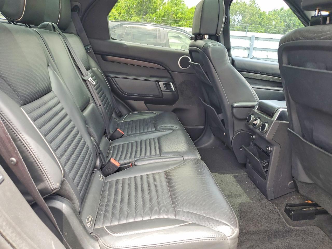 2018 Land Rover Discovery Hse Luxury - zdjęcie 11
