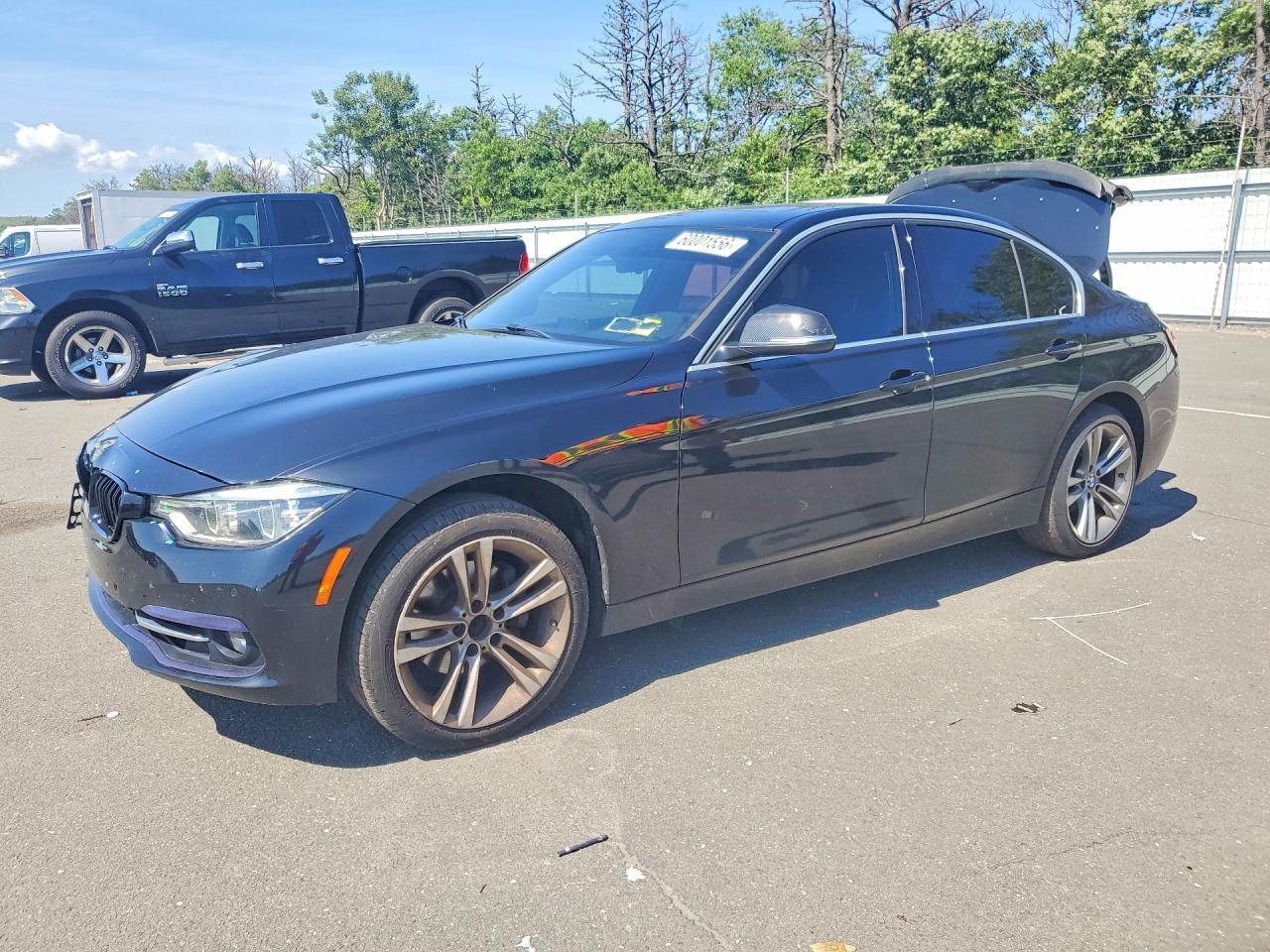 2017 BMW Seria 3 330i - zdjęcie główne