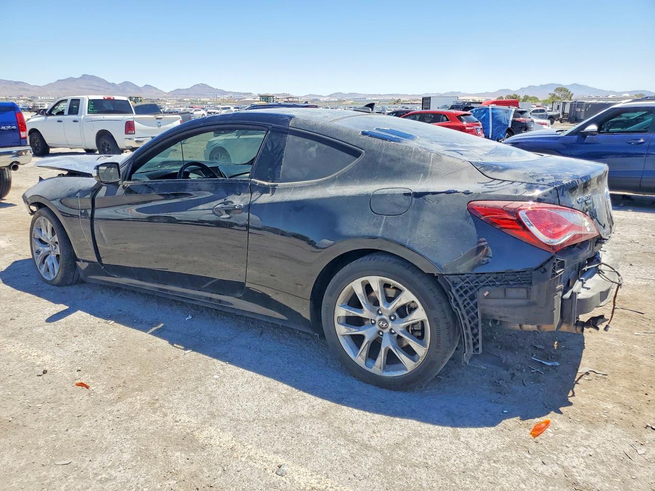 2016 Hyundai Genesis 3.8L - zdjęcie 2